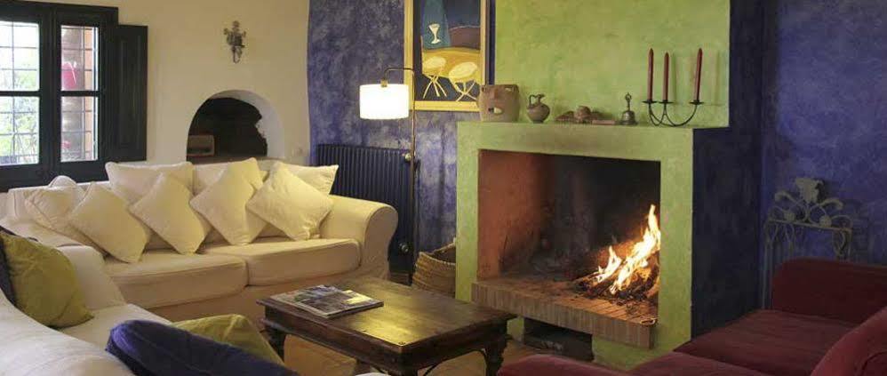 Hostal Nou De Crespia ภายนอก รูปภาพ
